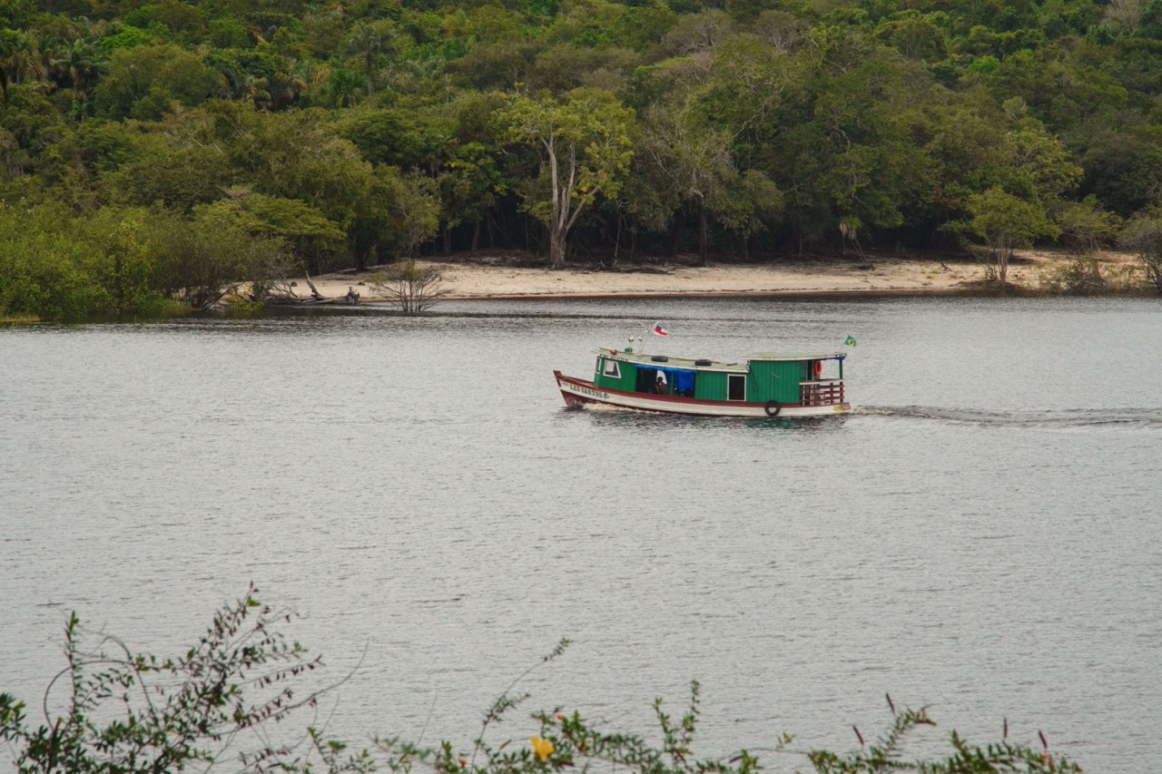 Barco na Amazônia